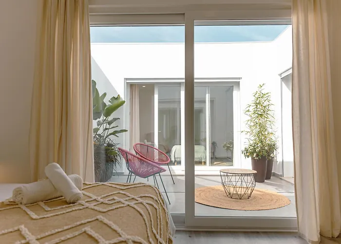 Semesterbostad Marlin House Vii *